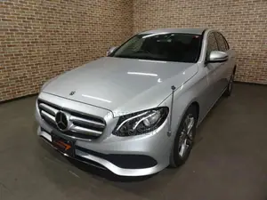 Mercedes-Benz E220 2018 Silver