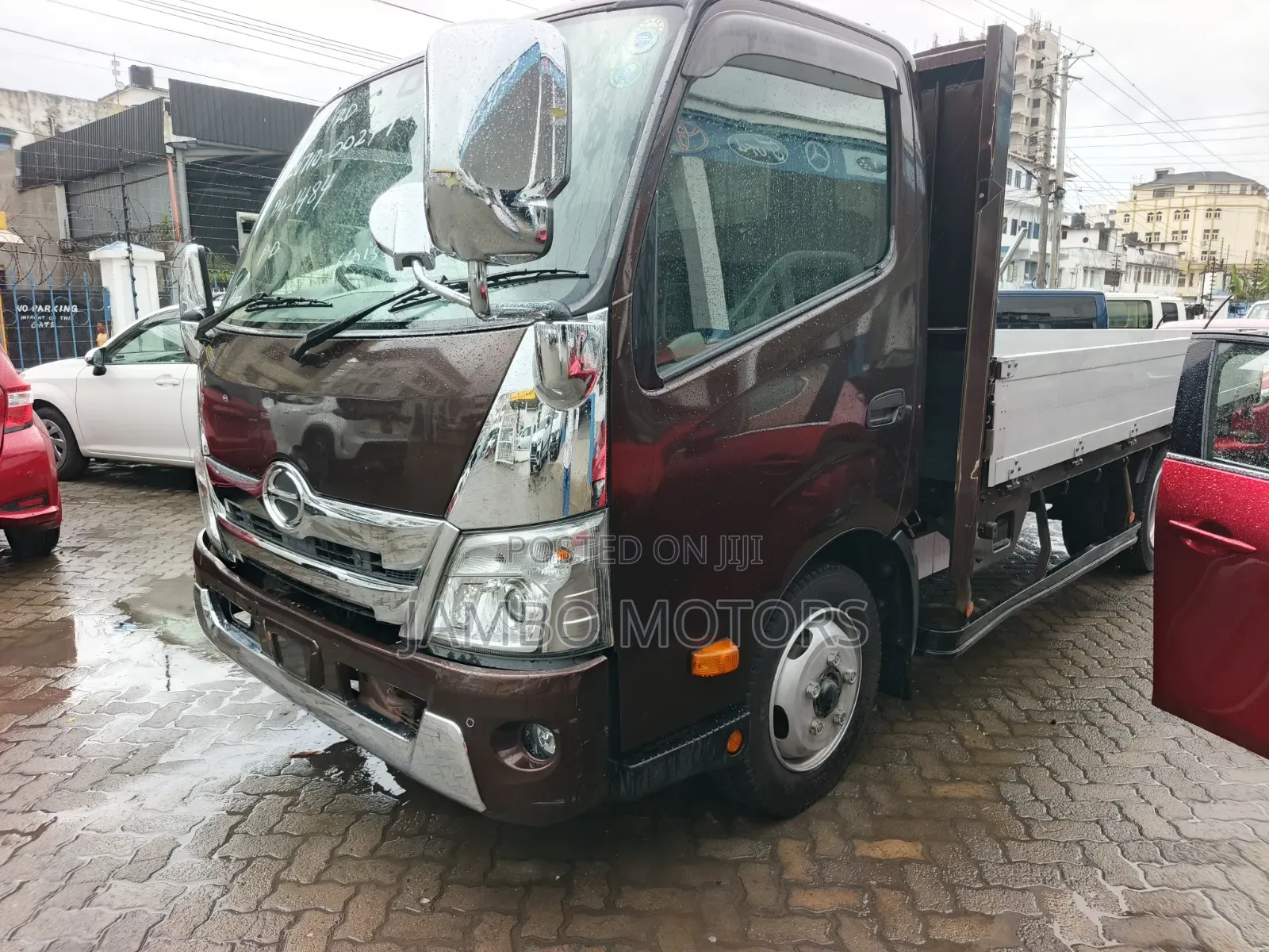 Hino Dutro