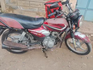 TVS HLX 125 2022 Red