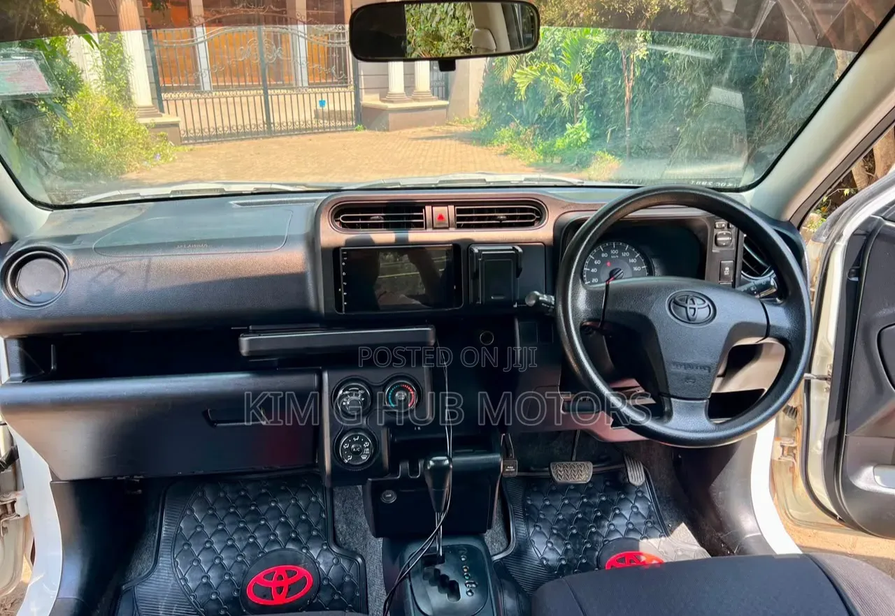 Toyota Succeed SV Premium 2016 Pearl