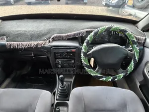 Nissan Sunny 2001 Silver