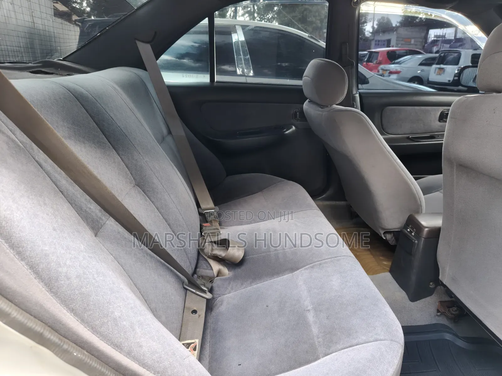 Nissan Sunny 2001 Silver