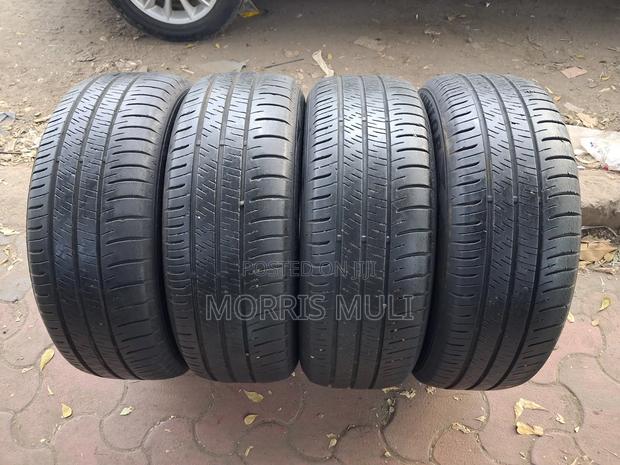 215/60r16 Dunlop