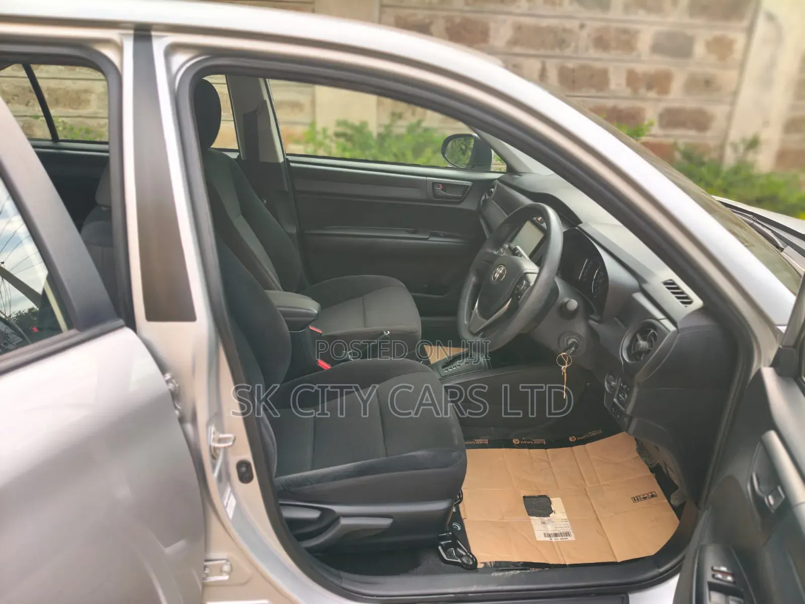 Toyota Axio 2019 Silver