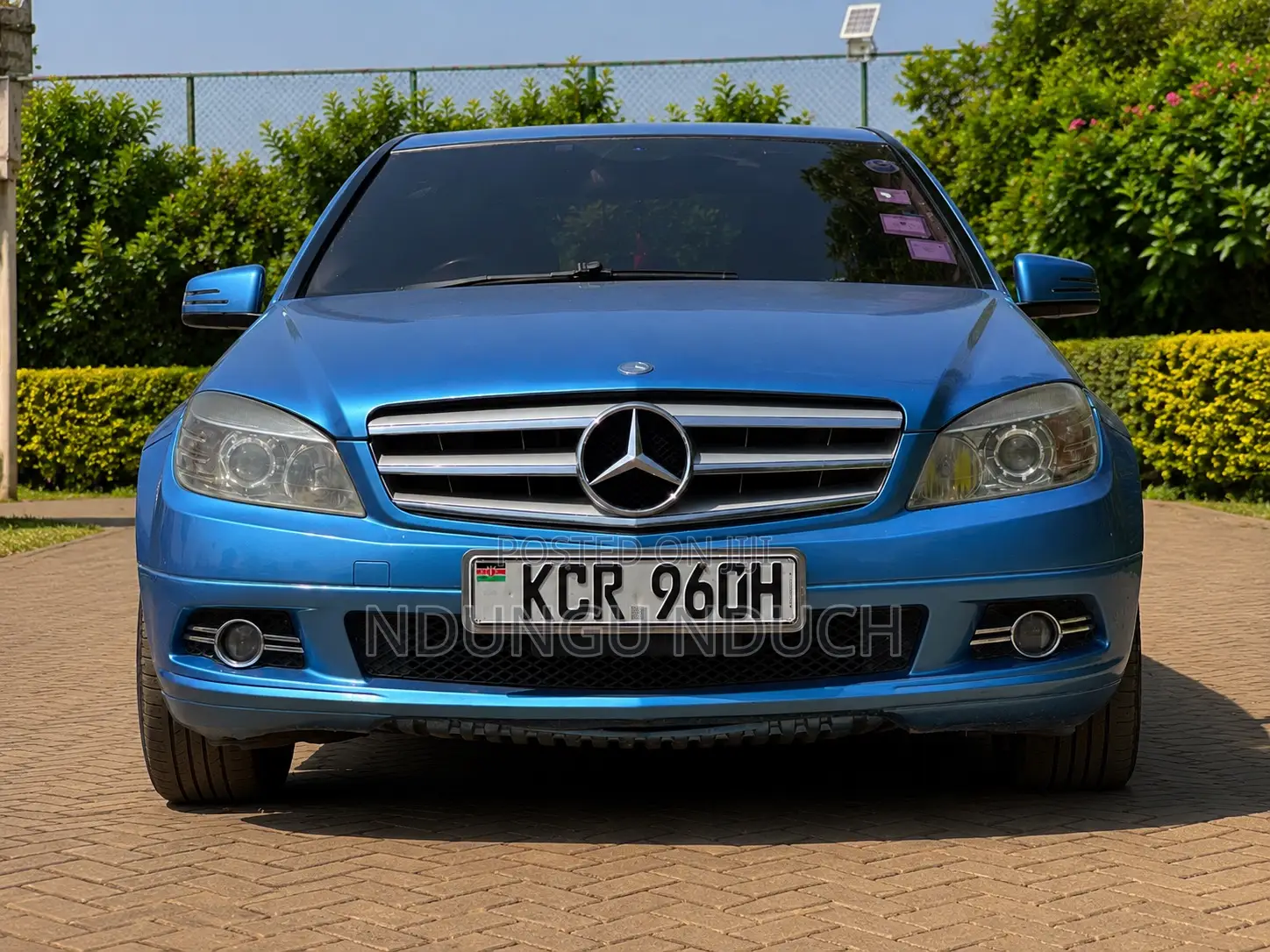 Mercedes-Benz C200 2010 Blue
