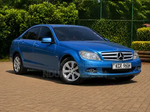 Mercedes-Benz C200 2010 Blue