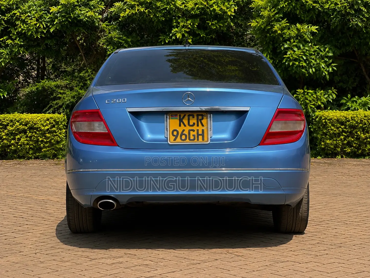 Mercedes-Benz C200 2010 Blue