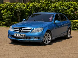 Mercedes-Benz C200 2010 Blue