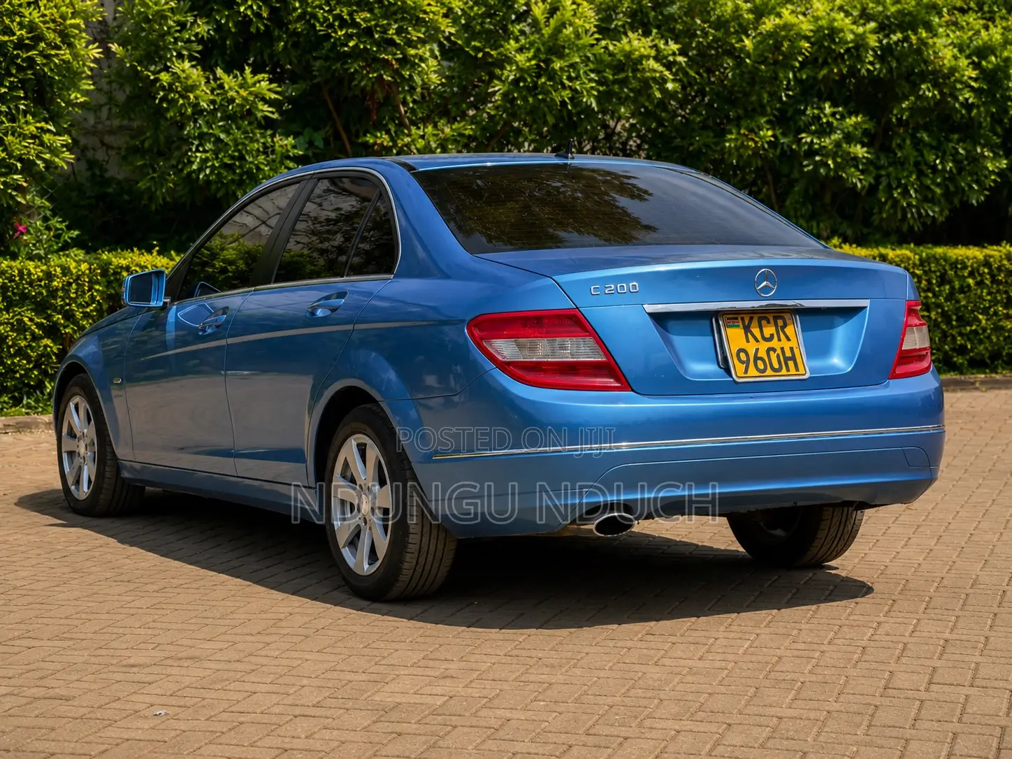 Mercedes-Benz C200 2010 Blue