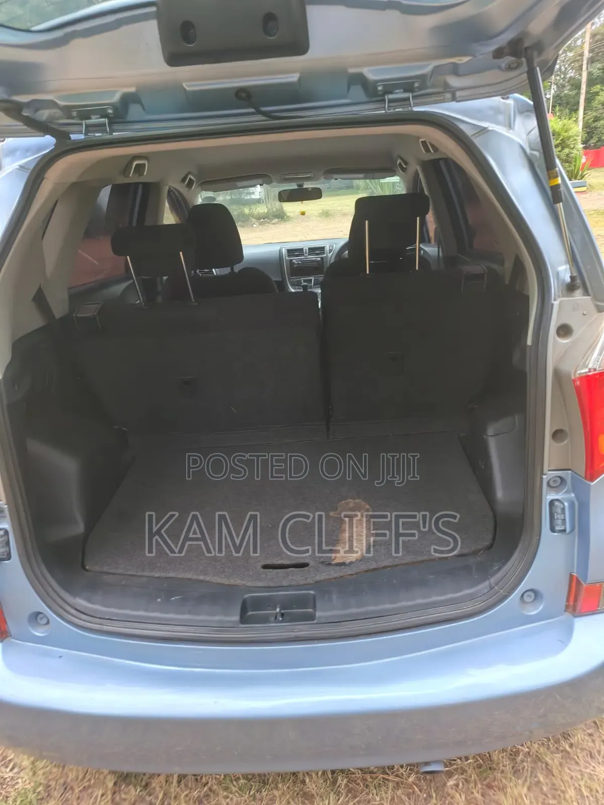 Toyota Ractis 2012 Blue