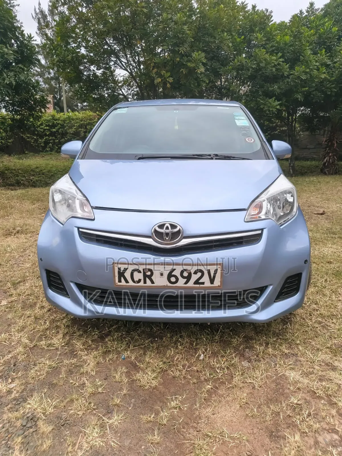 Toyota Ractis 2012 Blue