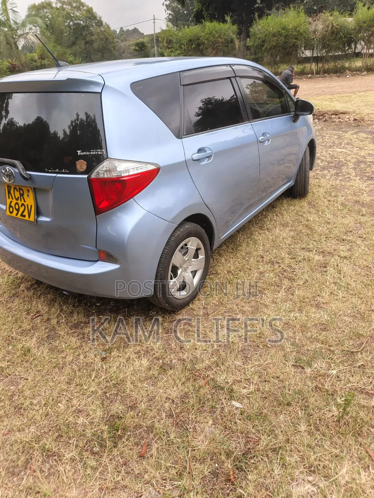 Toyota Ractis 2012 Blue