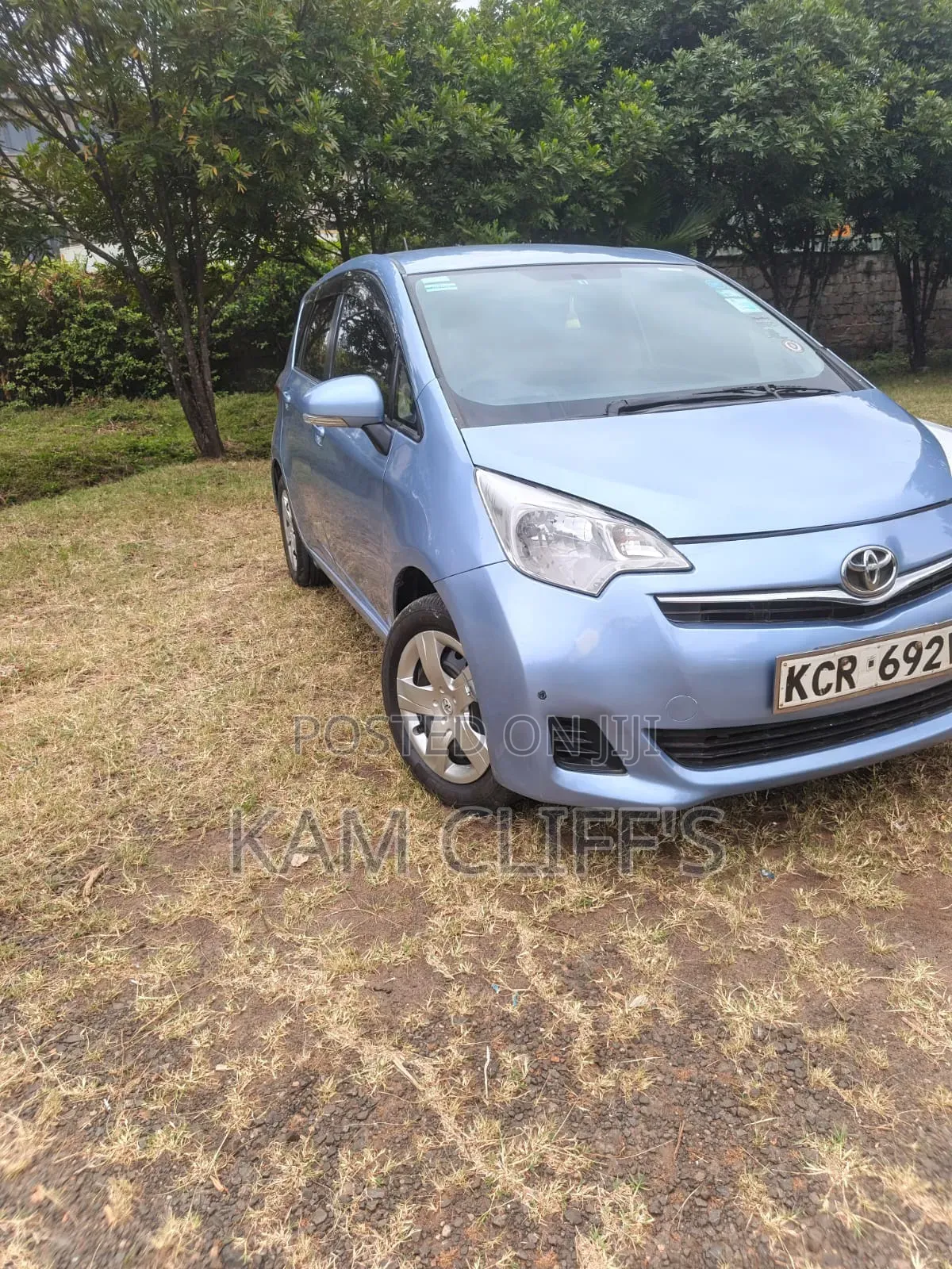 Toyota Ractis 2012 Blue