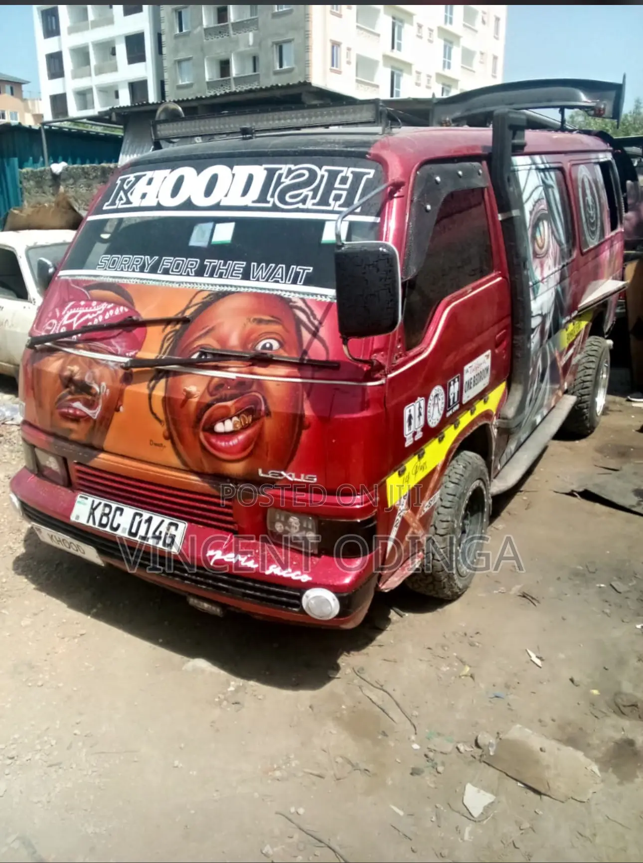 Nissan Caravan (Urvan) 1999 Red