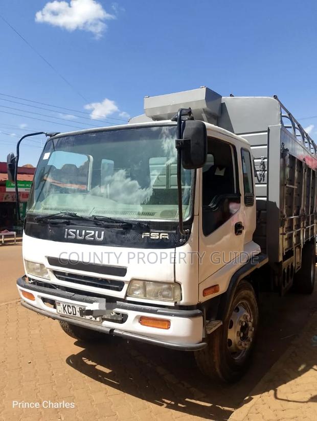 ISUZU FSR KCD Yom 2015 No Mechanical Issues Engine N Gear Chassis - main view
