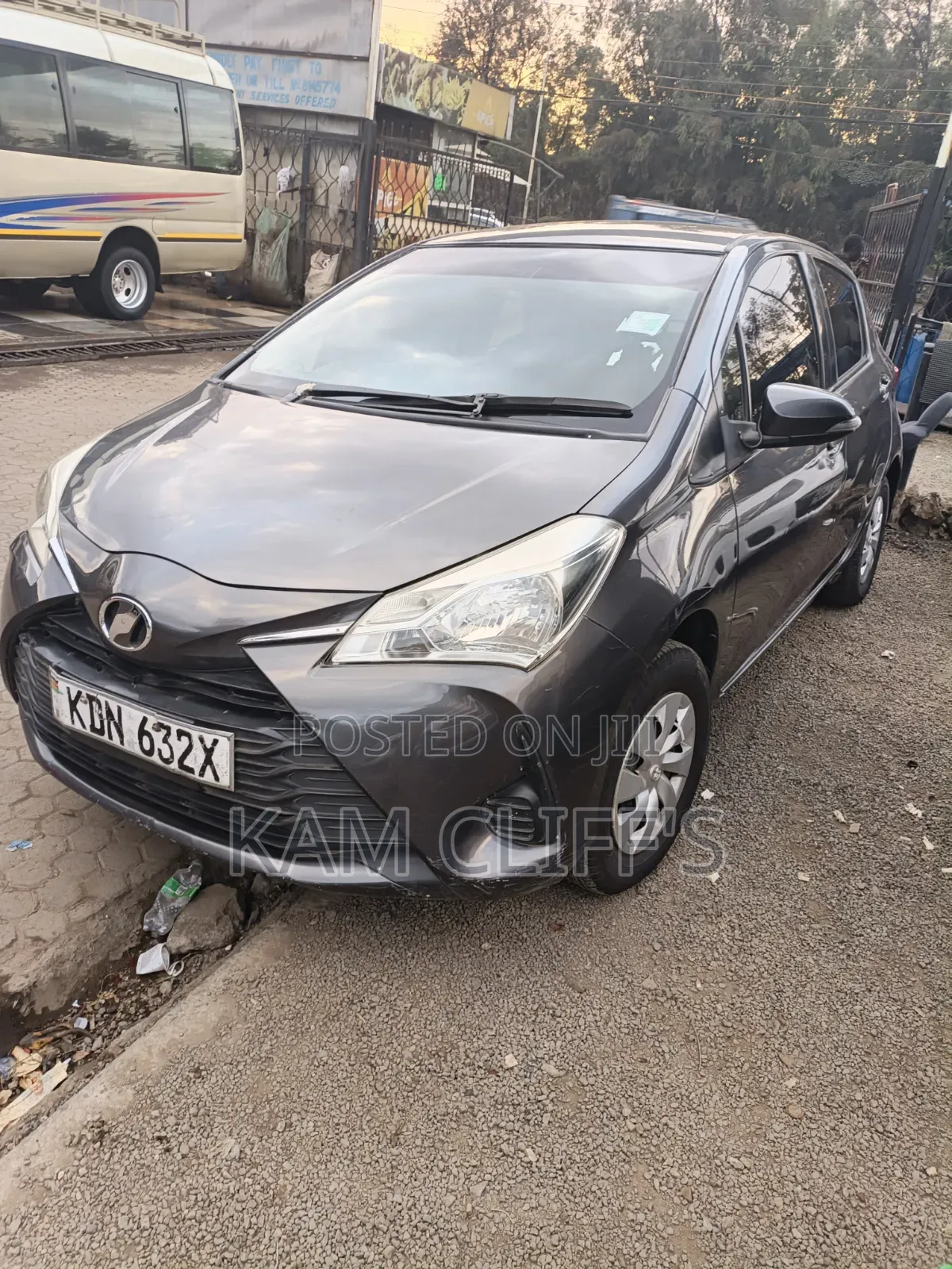 Toyota Vitz 2016 Gray