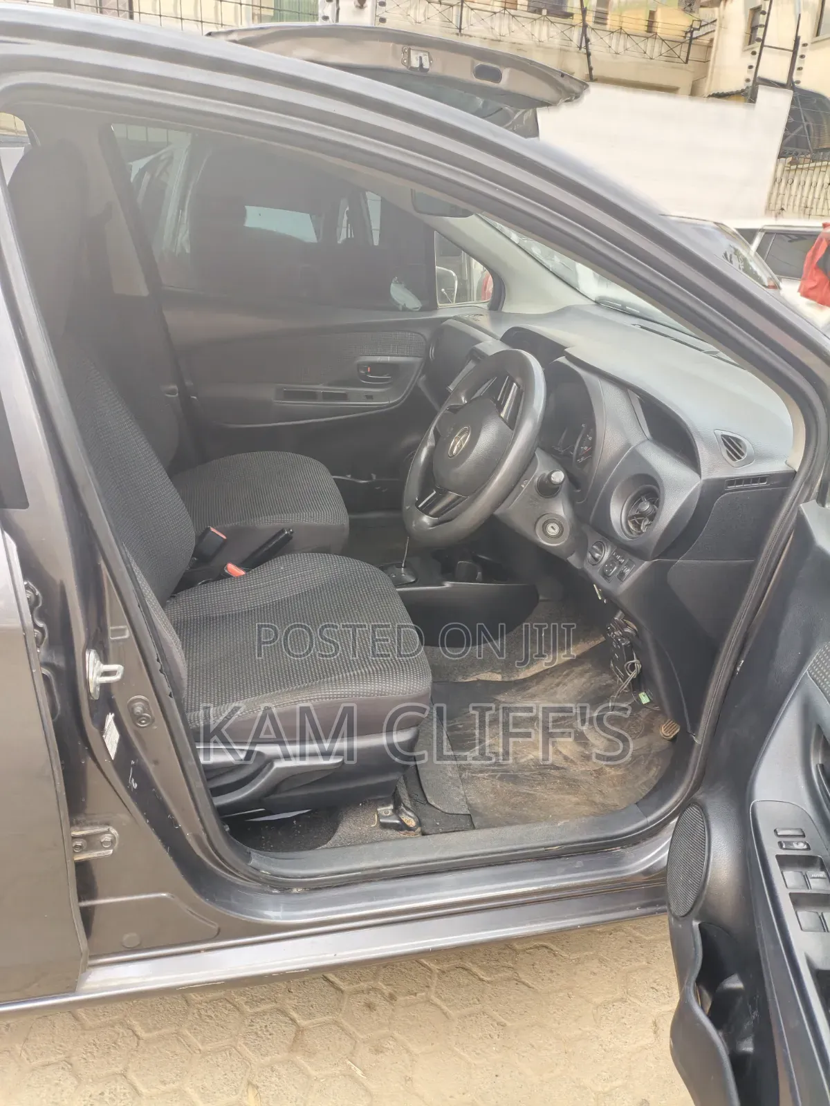 Toyota Vitz 2016 Gray