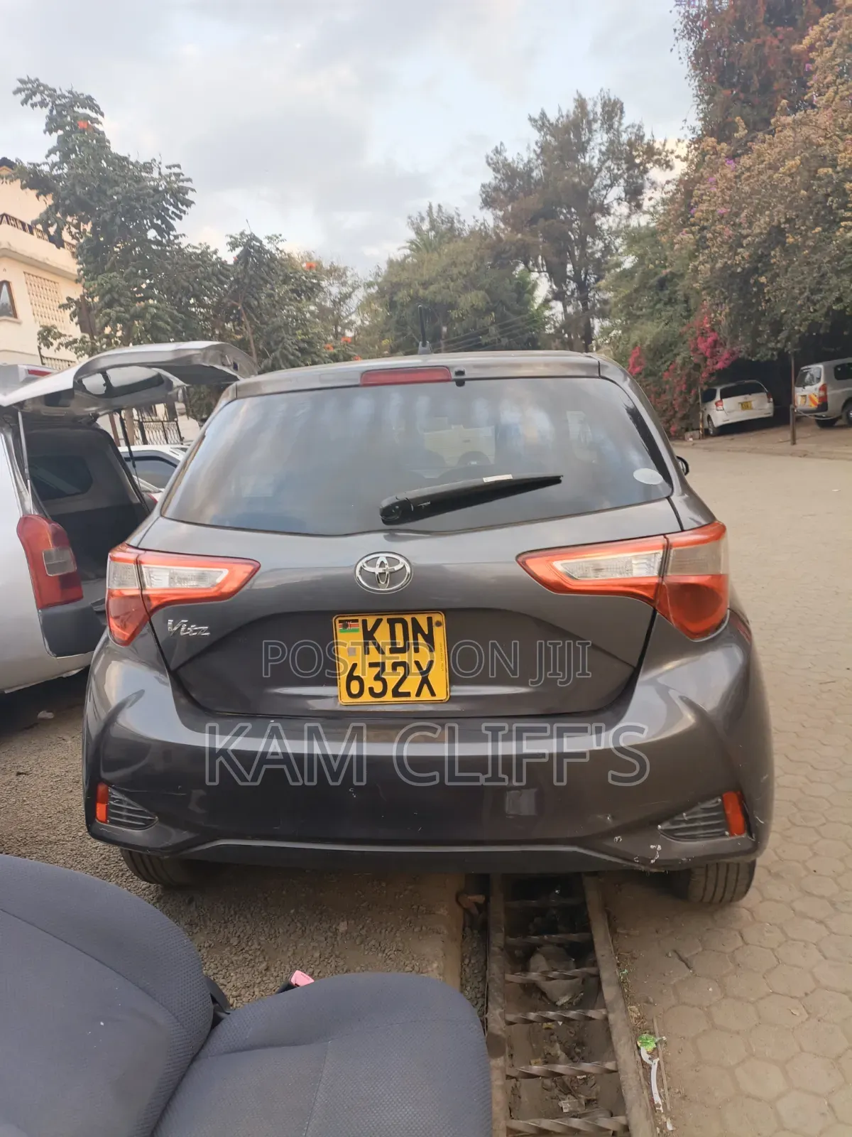 Toyota Vitz 2016 Gray