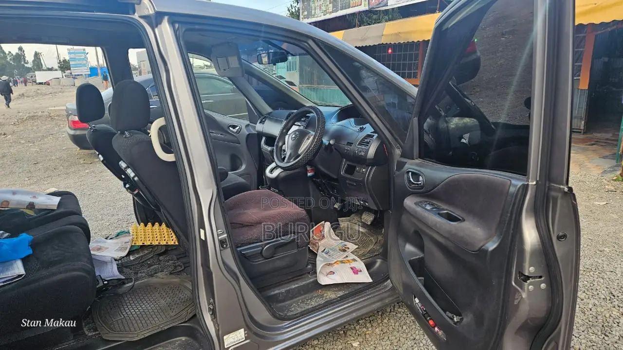 Nissan Serena 2013 Gray
