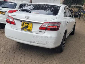 Toyota Premio 2013 White