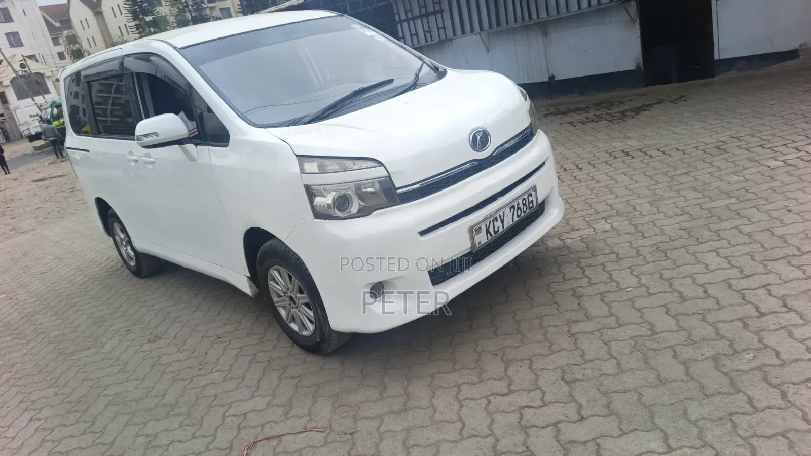 Toyota Voxy 2013 White