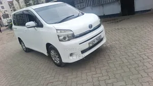 Toyota Voxy 2013 White