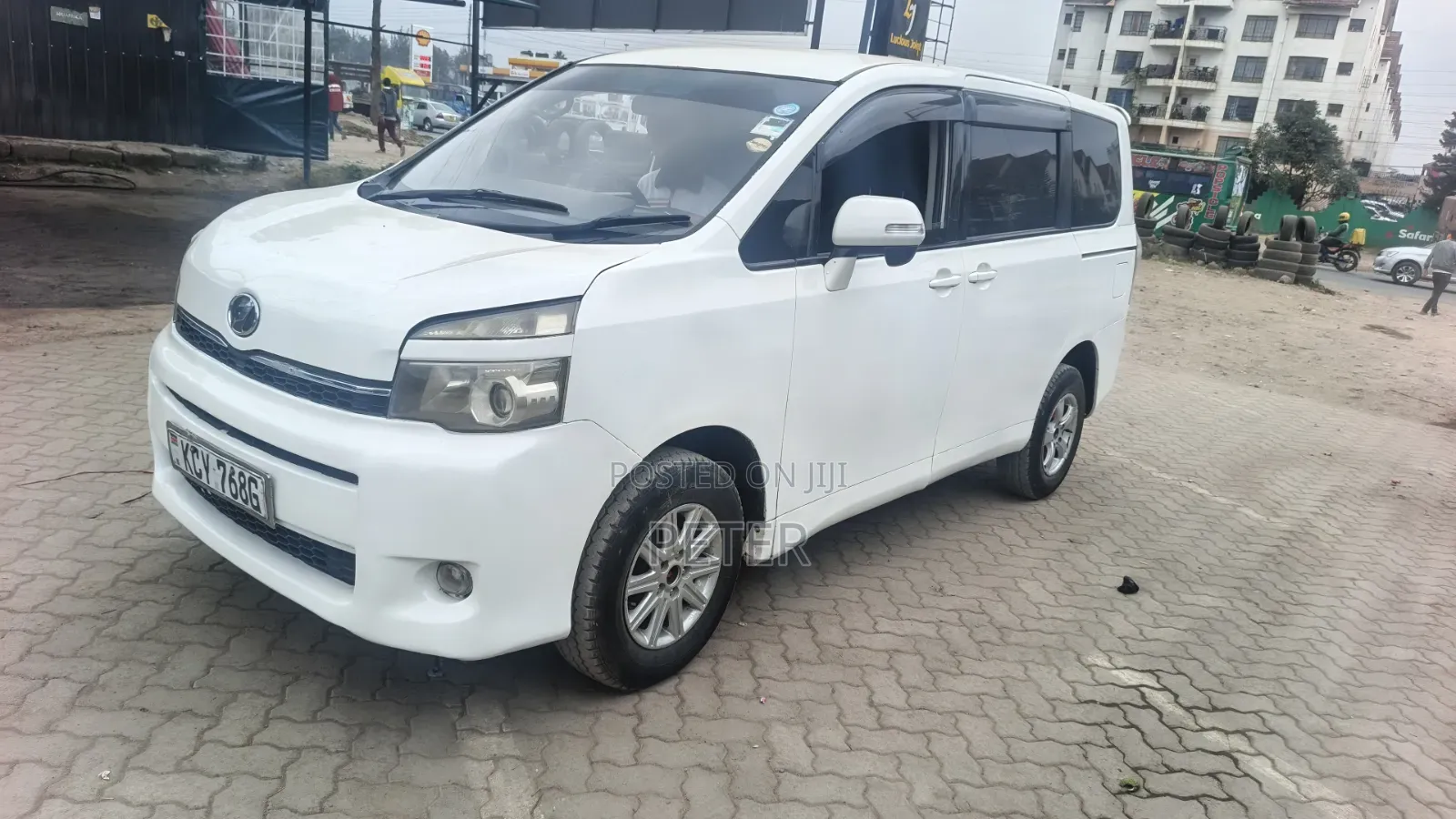 Toyota Voxy 2013 White
