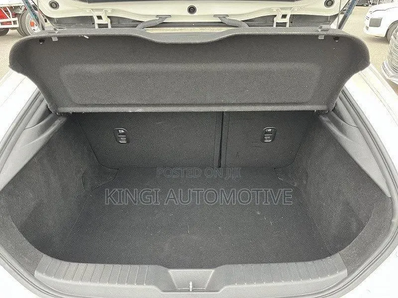 Mazda 3 2020 White