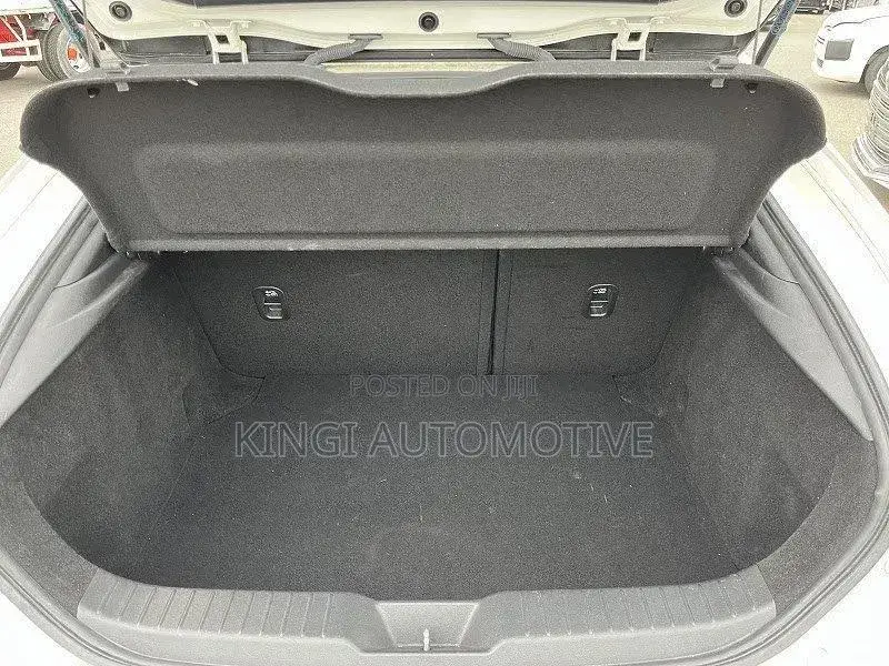 Mazda 3 2020 White