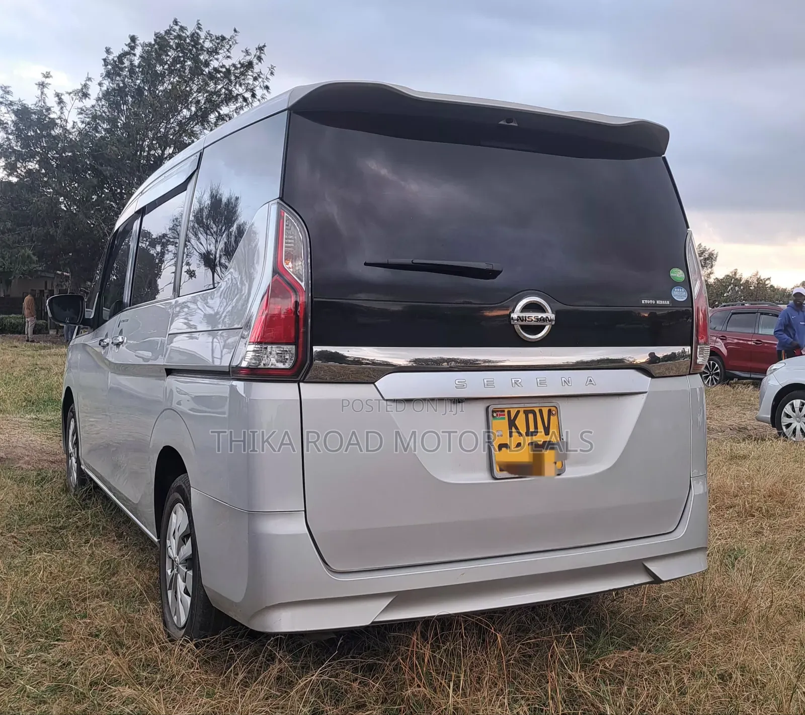 Nissan Serena 2018 Silver