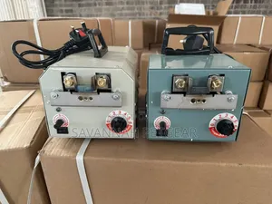 Electric Poultry Debeaker Machines to Trim and Cauterize Chicken Beaks