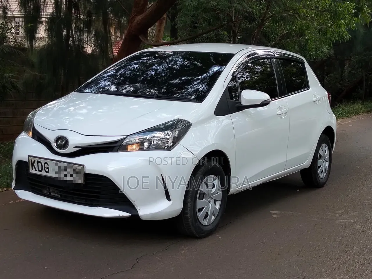Toyota Vitz 2015 White