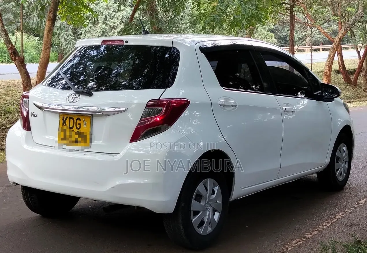 Toyota Vitz 2015 White