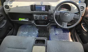 Toyota Passo 1.0 FWD 2014 Maroon