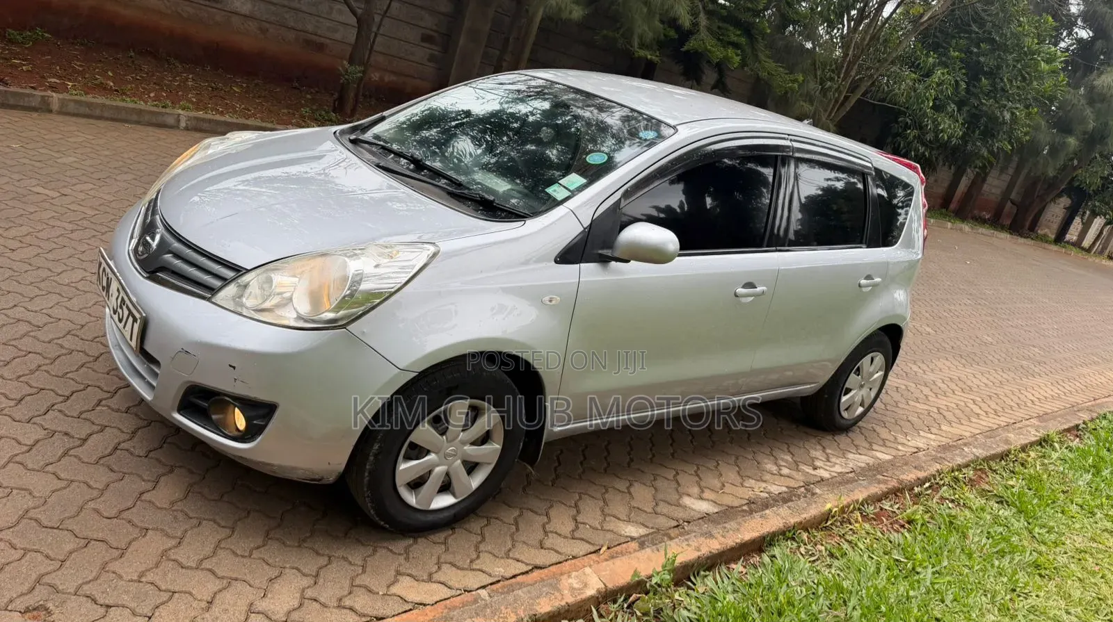Nissan Note 2012 Silver