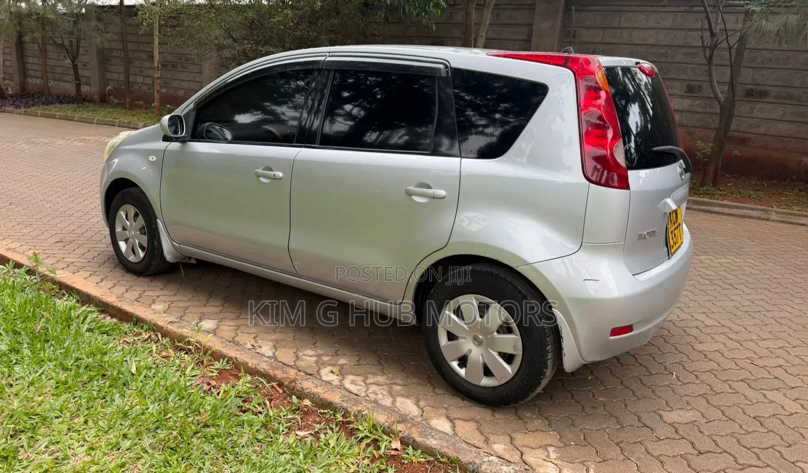 Nissan Note 2012 Silver