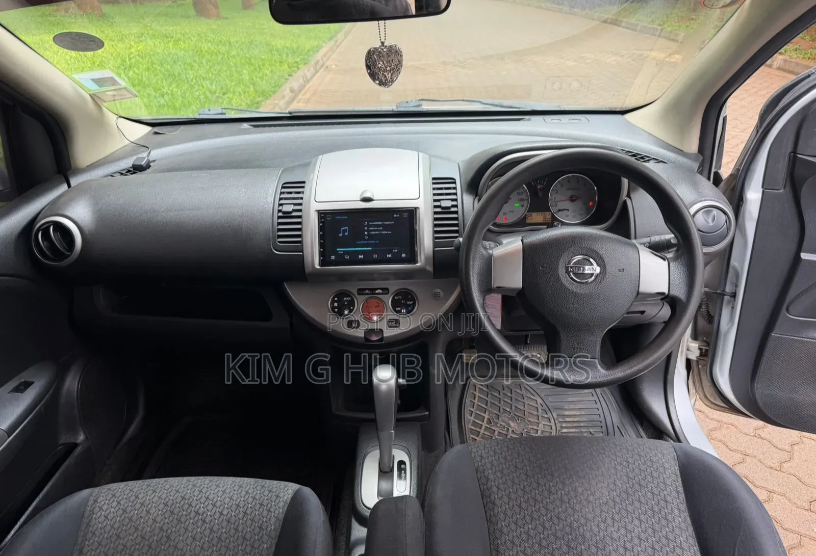 Nissan Note 2012 Silver
