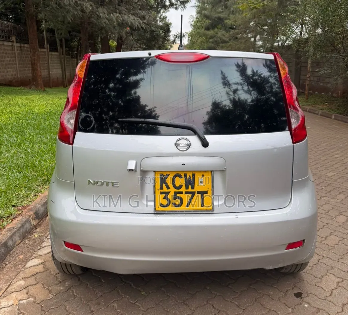 Nissan Note 2012 Silver