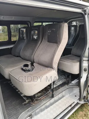 Toyota HiAce 2015 Silver