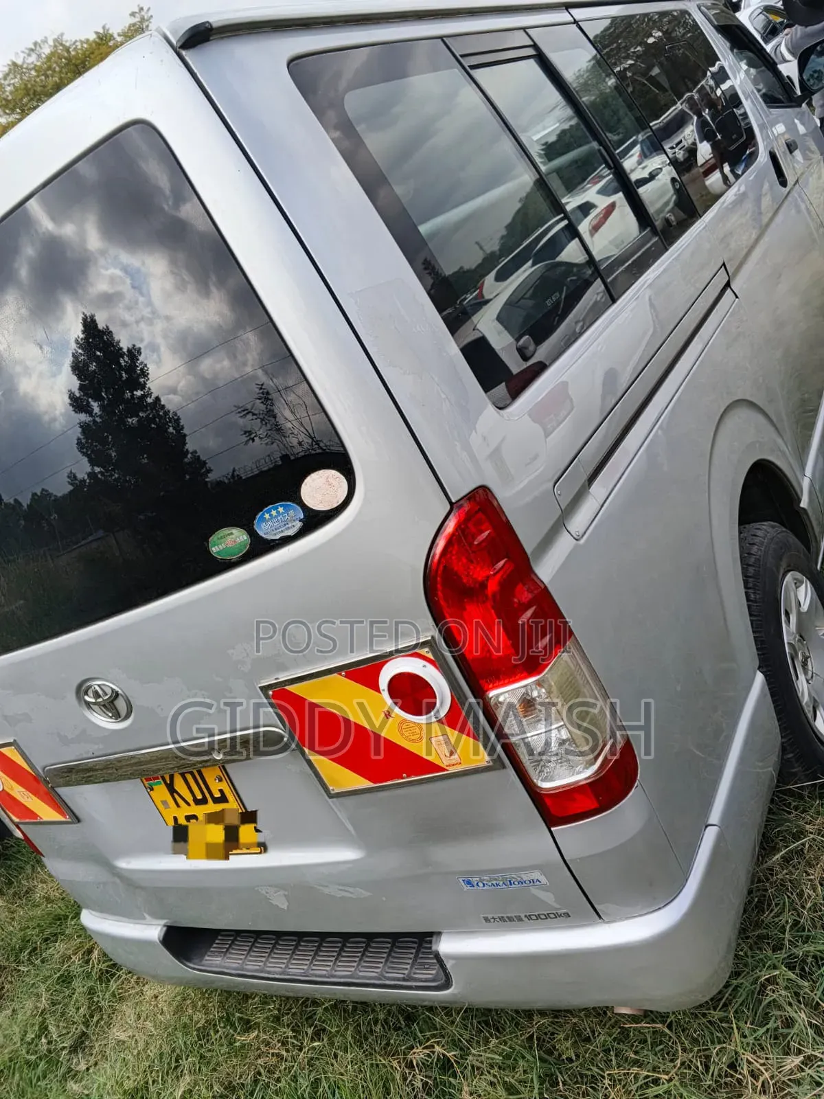 Toyota HiAce 2015 Silver