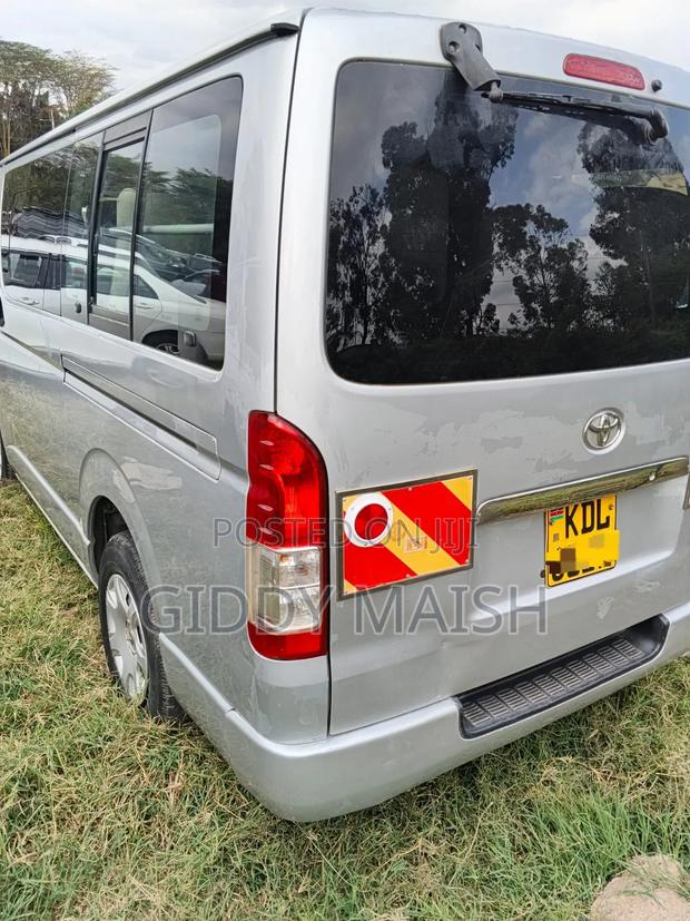 Toyota HiAce 2015 Silver - thumbnail 5