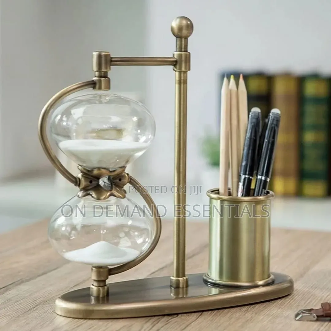 30 Minutes Hourglass Rotating 360 With Brass Pen Holder