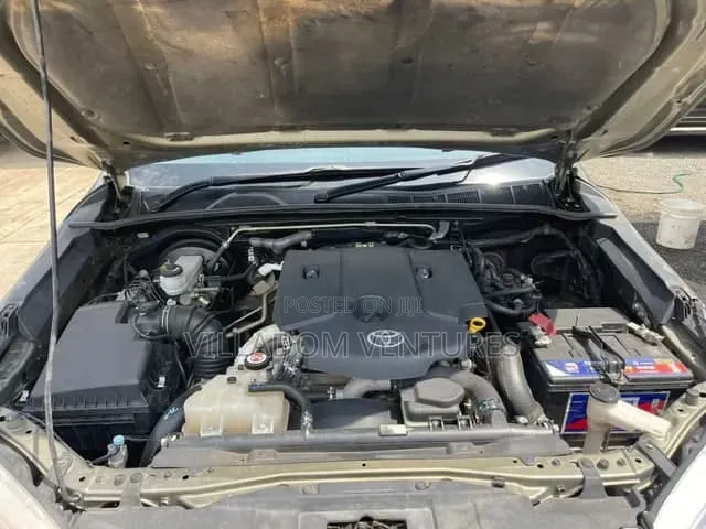 Toyota Hilux 2021 Beige