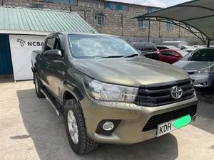 Toyota Hilux 2021 Beige