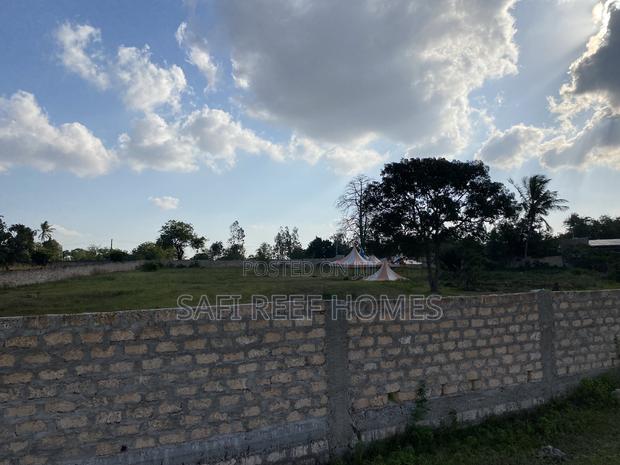 2 Acres Touching Nairobi Highway Kokotoni - thumbnail 8