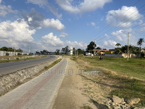 2 Acres Touching Nairobi Highway Kokotoni - thumbnail 4