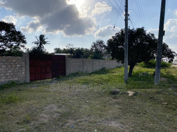 2 Acres Touching Nairobi Highway Kokotoni - main view