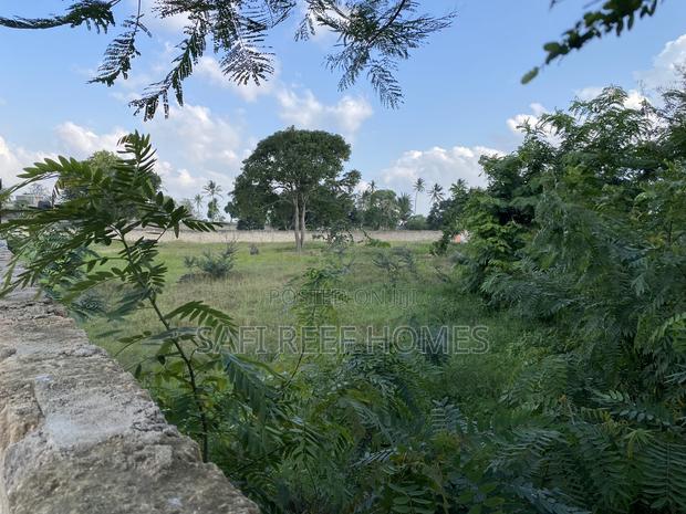 2 Acres Touching Nairobi Highway Kokotoni - thumbnail 5