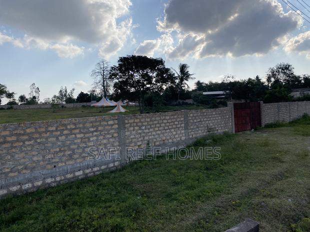 2 Acres Touching Nairobi Highway Kokotoni - thumbnail 2
