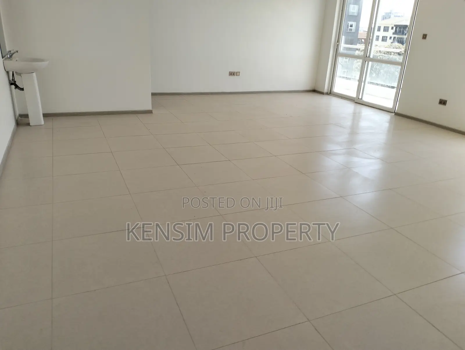 3bdrm Apartment in Raphta Road Area for rent